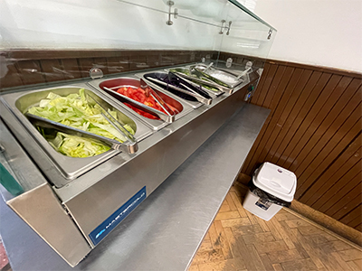 Prizma FM Zrt.: Közétkeztetés, munkahelyi étkeztetés, catering, B&I a Prizma Csoporttól. Önkiszolgáló éttermek, kávézók, room-service, rendezvények lebonyolítása. Közétkeztetésben a Junior Zrt.-Magyarország első gyermek-, diák- és munkahelyi étkeztetéssel foglalkozó vállalata- 2013 óta a Prizma Csoport tagja, mely az egészséges táplálkozást szívügyének tekinti, ezért szakértői csapata dietetikusokból, élelmezésvezetőkből, elkötelezett és képzett szakácsokból áll.